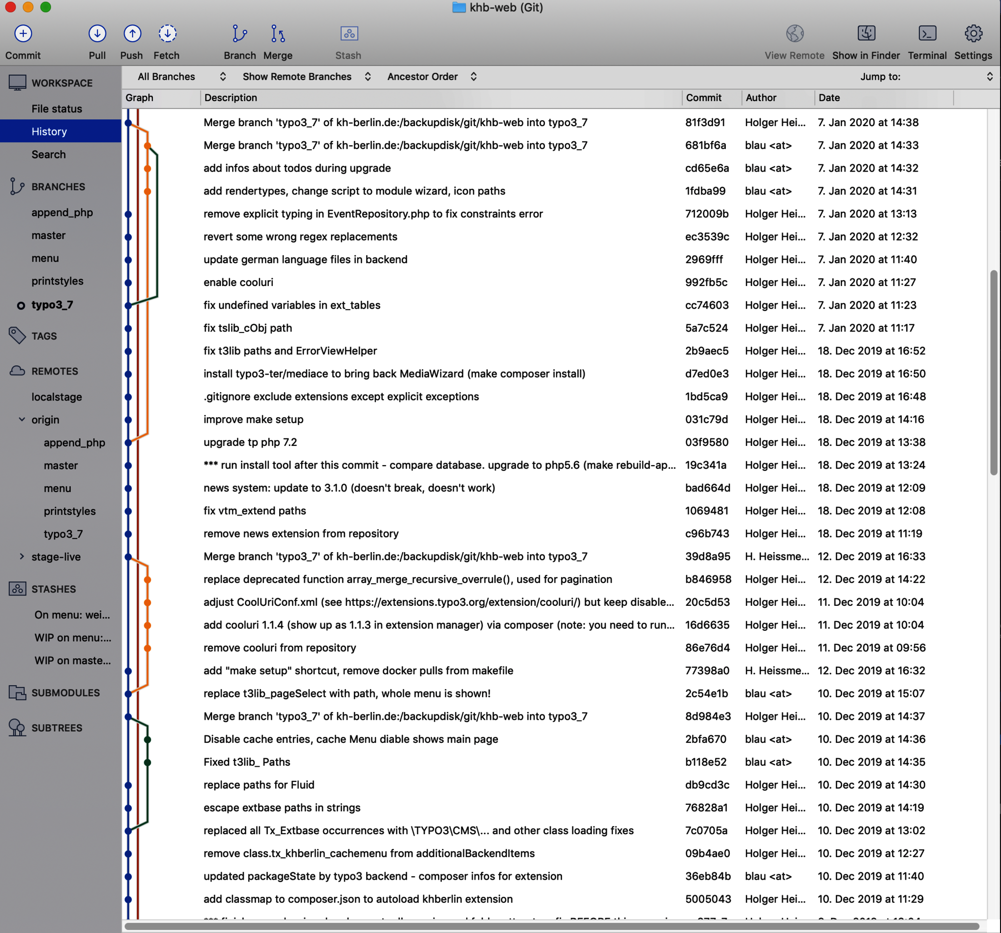 Git log (Ausschnitt) Git log (Ausschnitt)