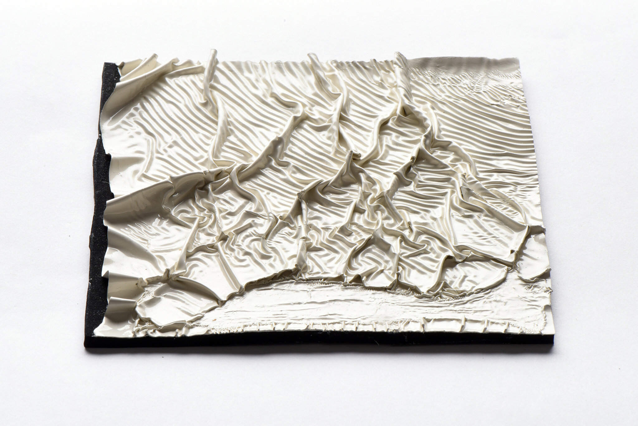 Scaling Nature 1_Wrinkles_Liquid Lacquer_Luis Magg Scaling Nature 1_Wrinkles_Liquid Lacquer_Luis Magg