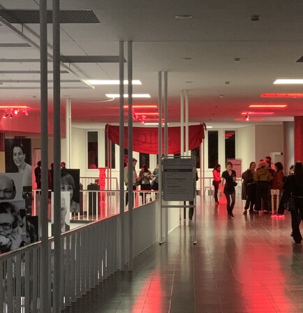 Ausstellung "Shades of Red"