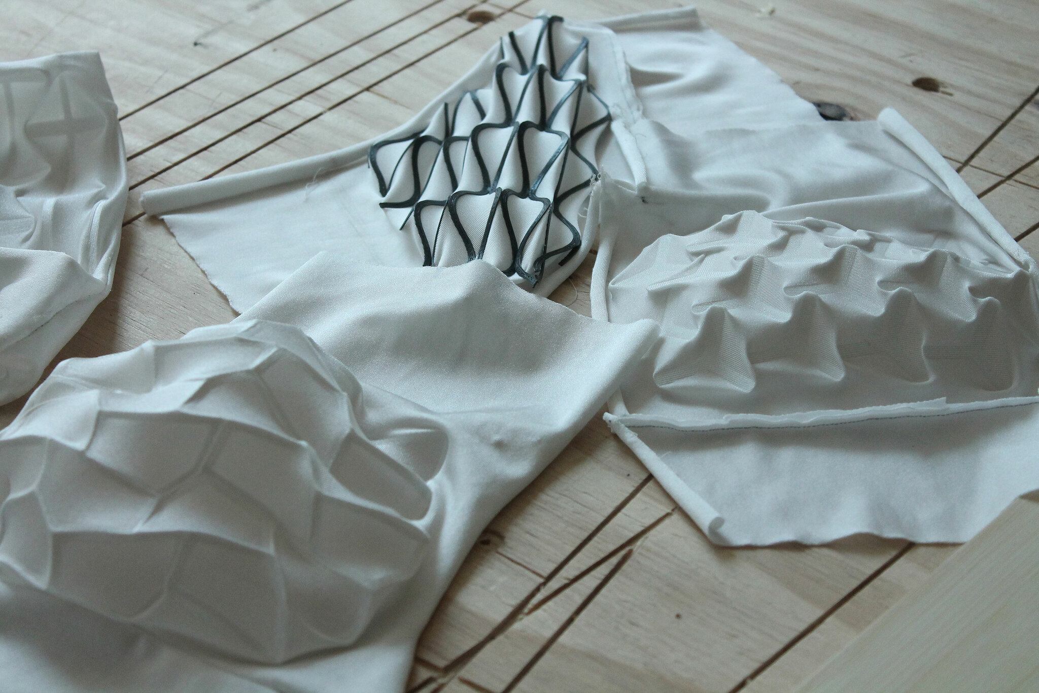 Self-Shaping Textiles Self-Shaping Textiles