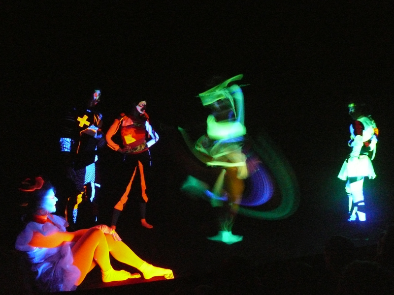 a glowing story von philipp wittulsky3.jpg a glowing story von philipp wittulsky3.jpg